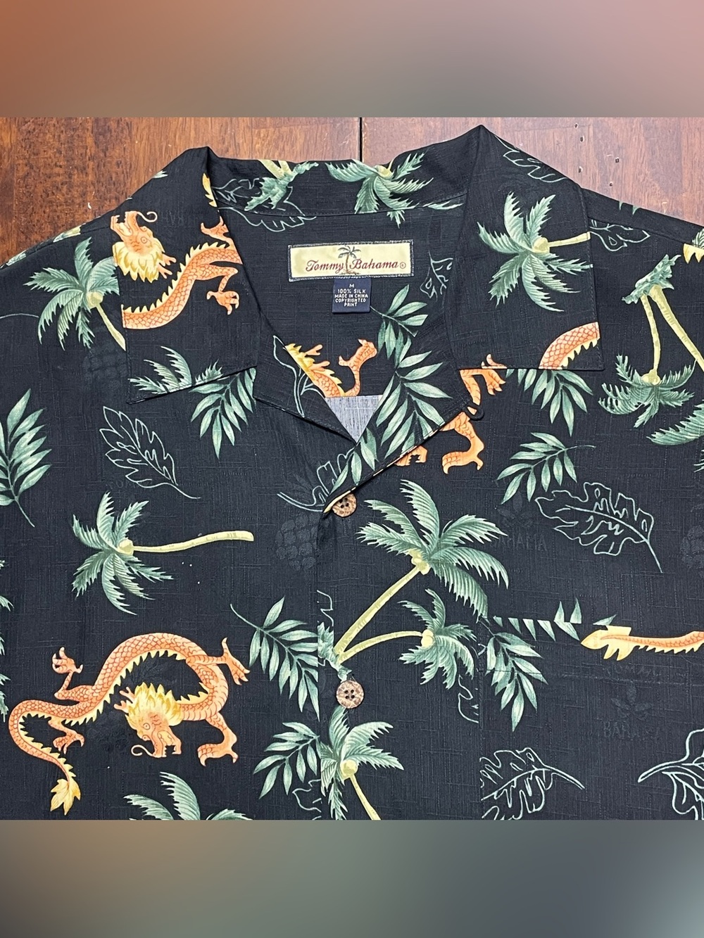 Tommy Bahama Silk Shirt Mens Medium Dragon Floral Short Sleeve Black Loop Collar